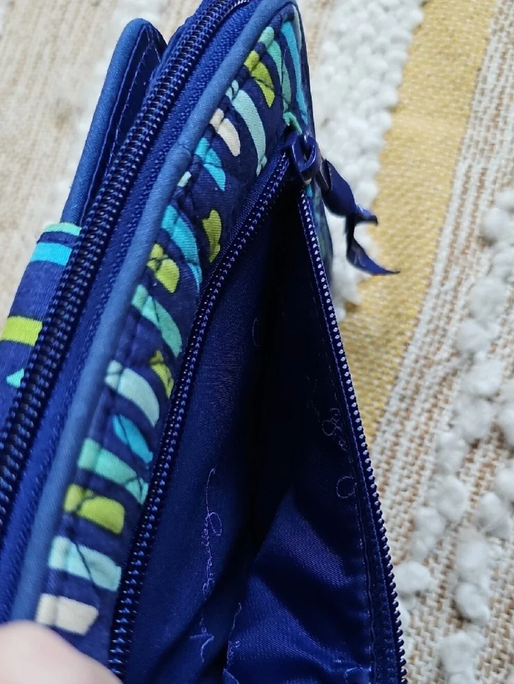 Vera Bradley Katalina Showers Turnlock Wallet - Picture 4 of 8